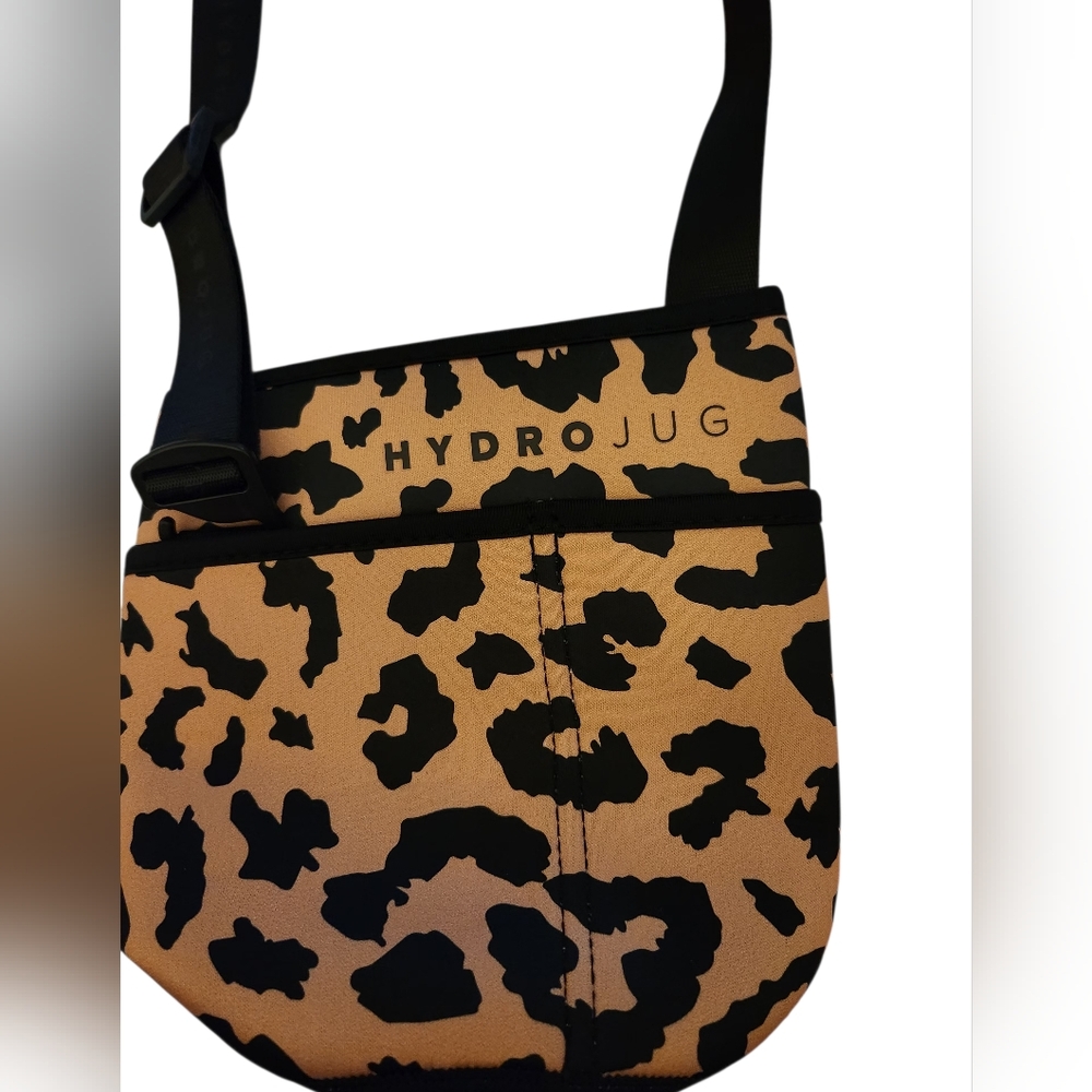 HydroJug Wild Pattern Leopard Crossbody Jug Holder